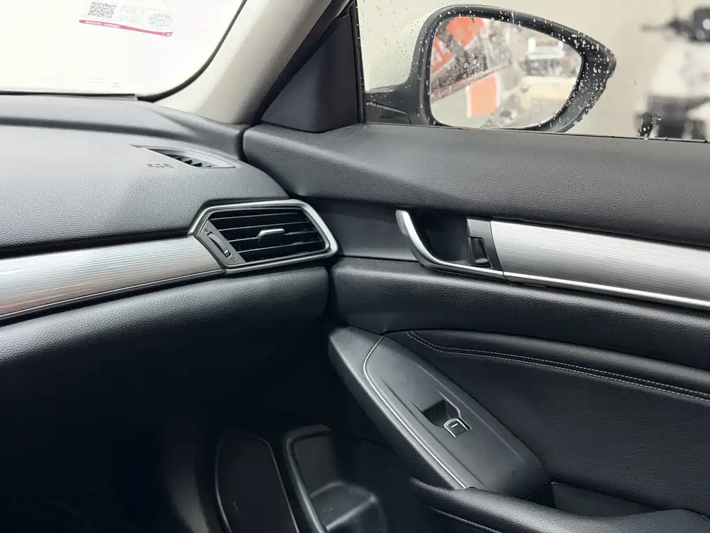 Honda Accord — фото 13