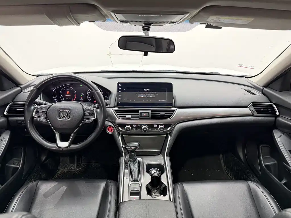 Honda Accord — фото 4