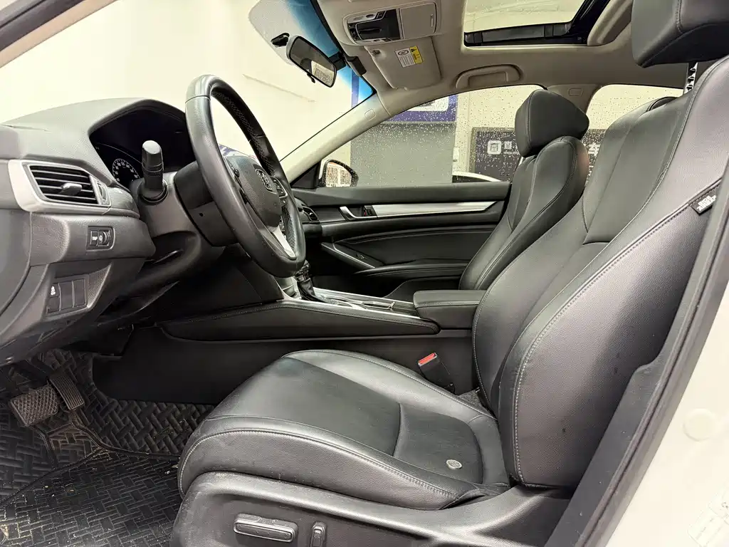Honda Accord — фото 5