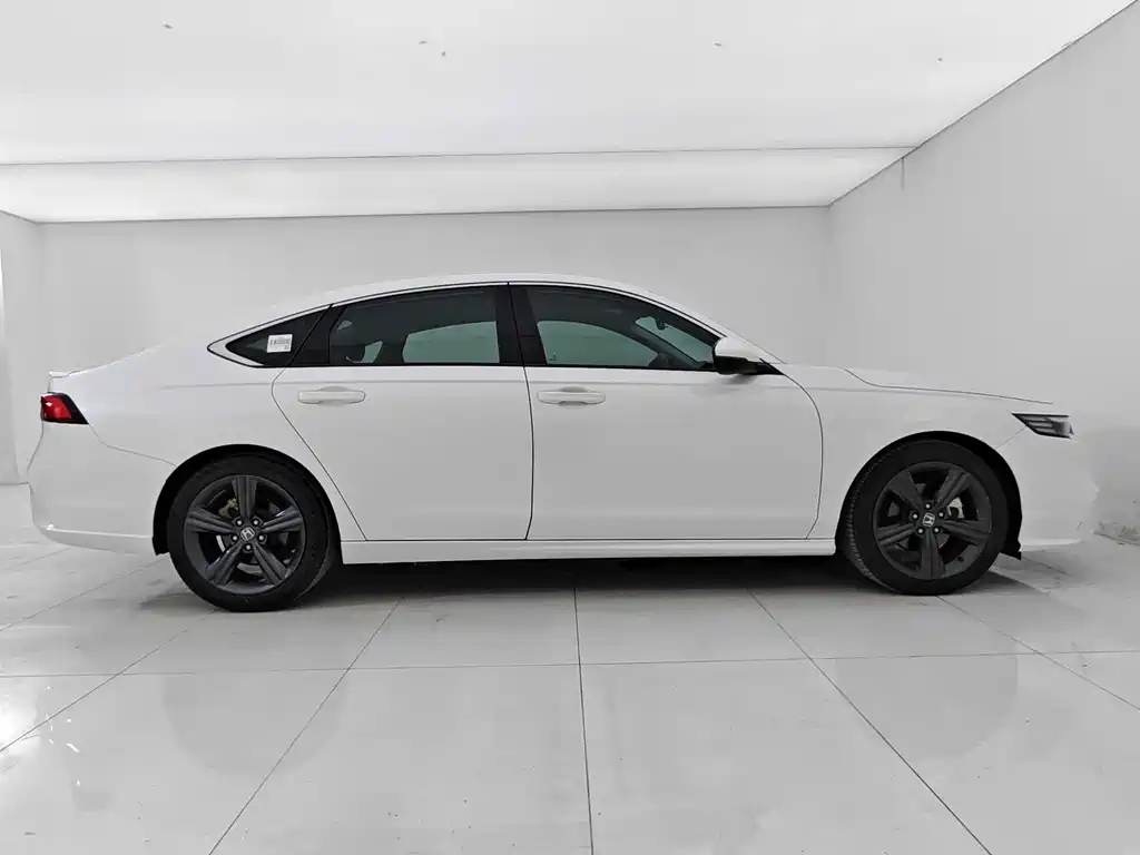 Honda Inspire — фото 15