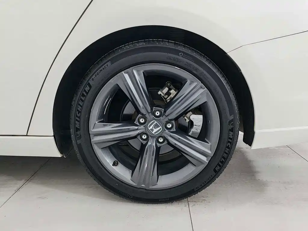 Honda Inspire — фото 6