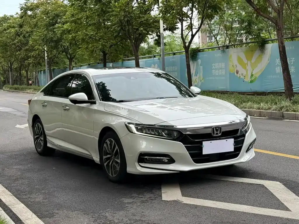 Honda Accord — фото 3