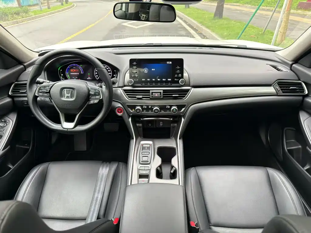 Honda Accord — фото 6