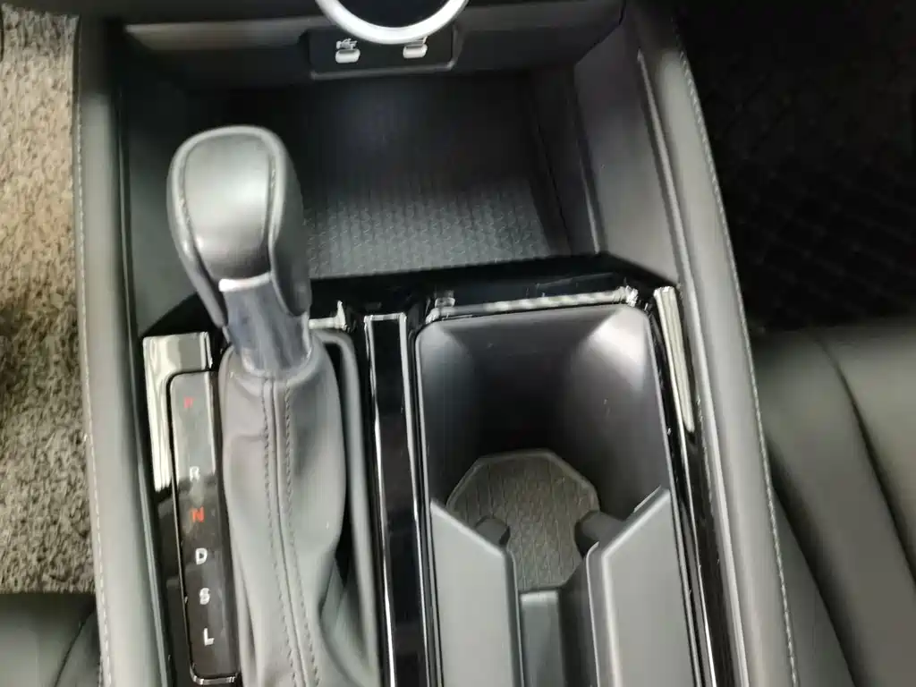 Honda Inspire — фото 11