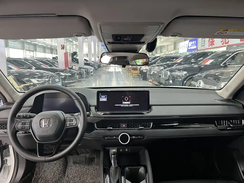 Honda Inspire — фото 6