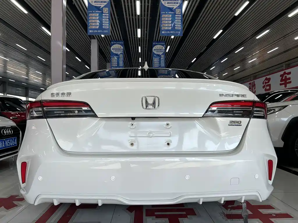 Honda Inspire — фото 8