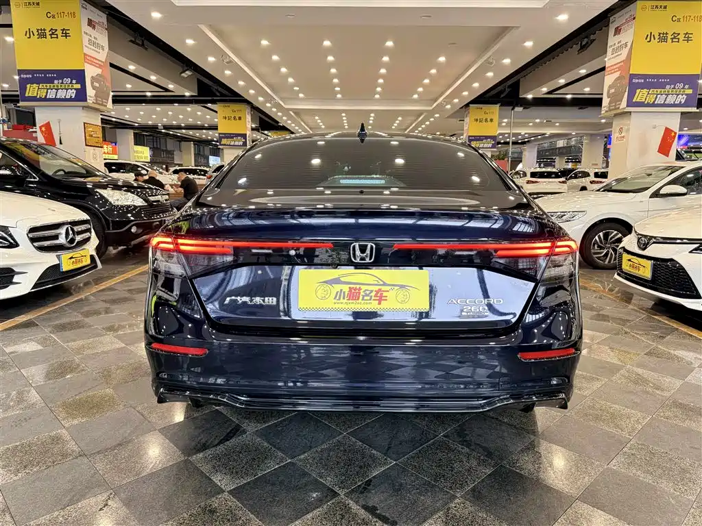 Honda Accord — фото 13