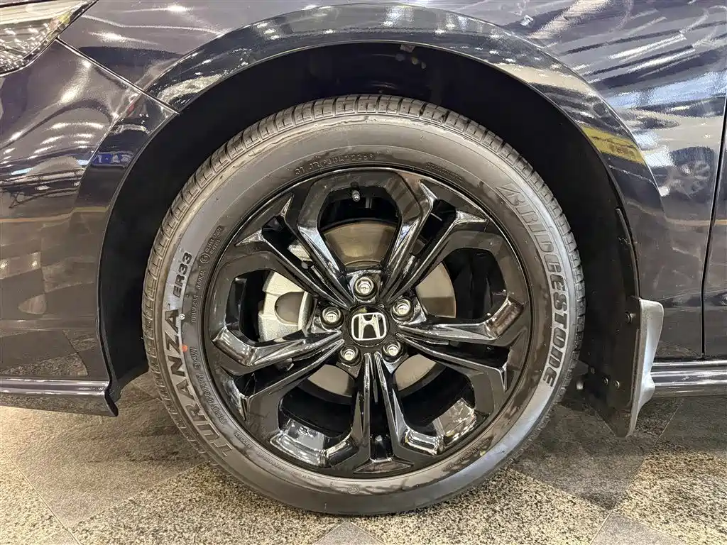 Honda Accord — фото 15