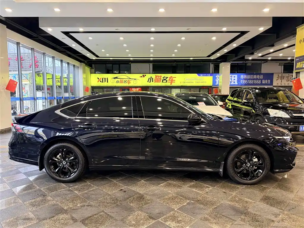 Honda Accord — фото 10