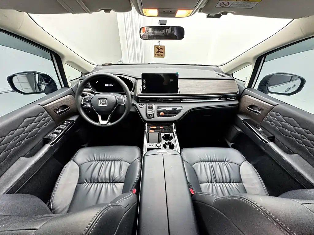 Honda Odyssey — фото 15