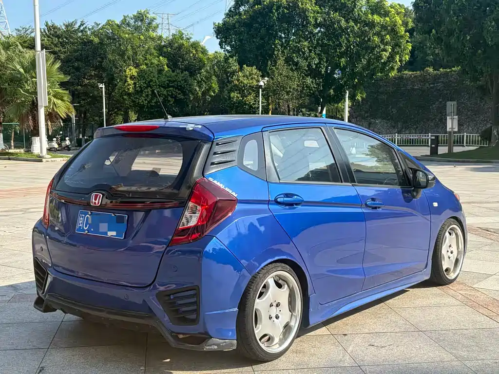 Honda Fit — фото 9