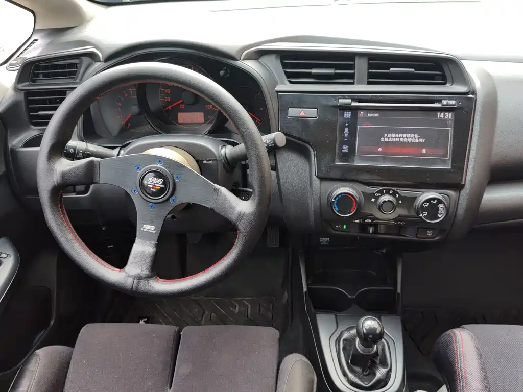 Honda Fit — фото 14