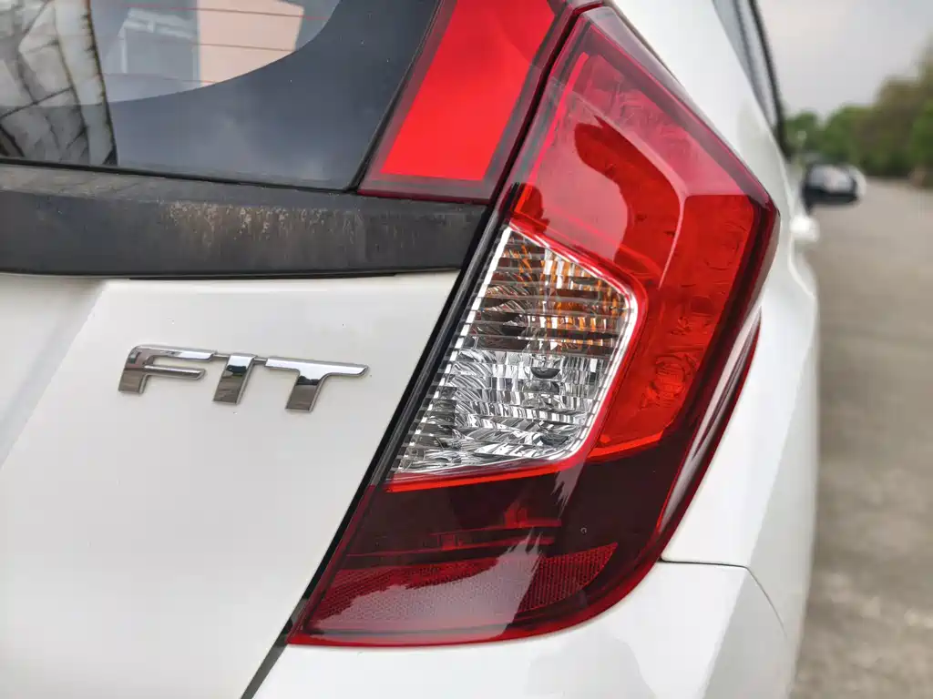 Honda Fit — фото 19