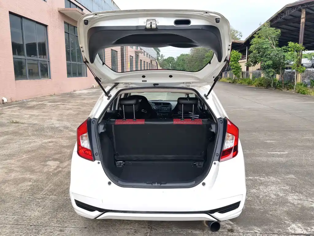 Honda Fit — фото 23