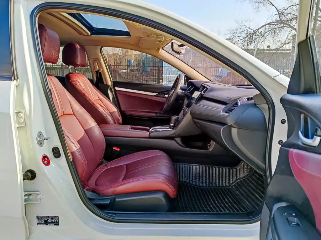 Honda Civic — фото 8