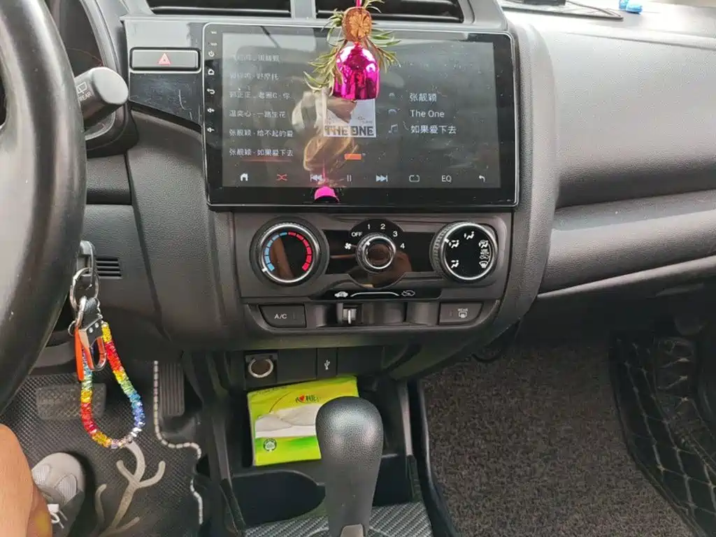 Honda Fit — фото 14