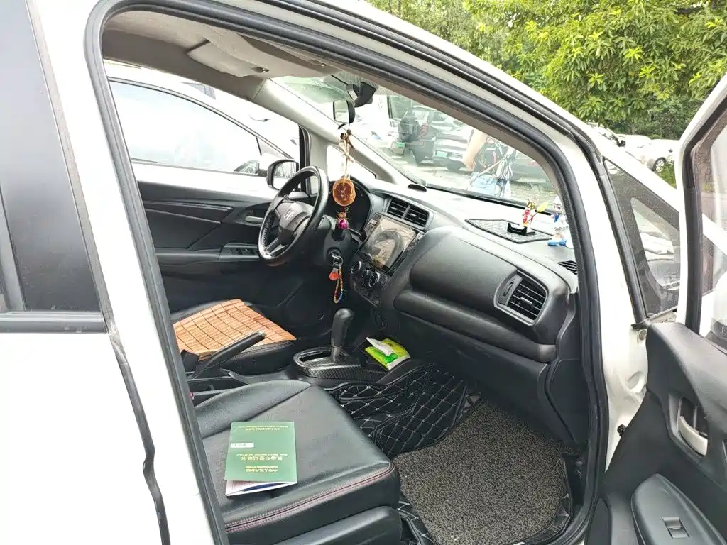 Honda Fit — фото 17
