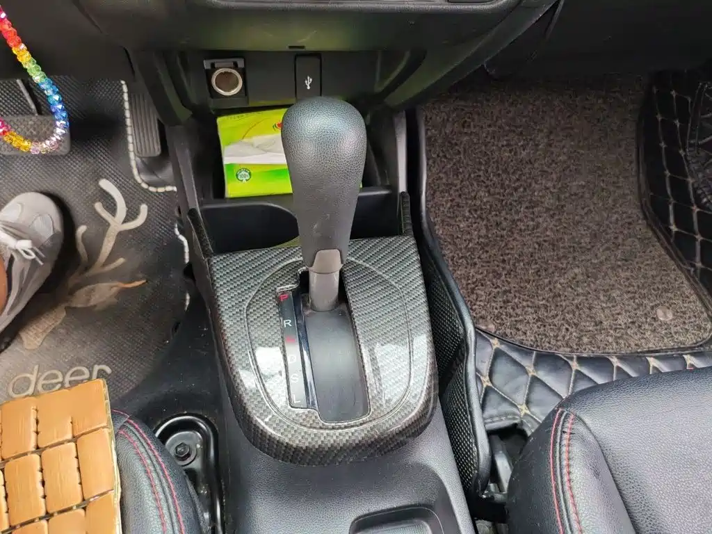 Honda Fit — фото 7