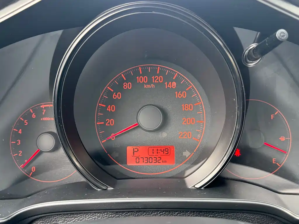 Honda Fit — фото 9