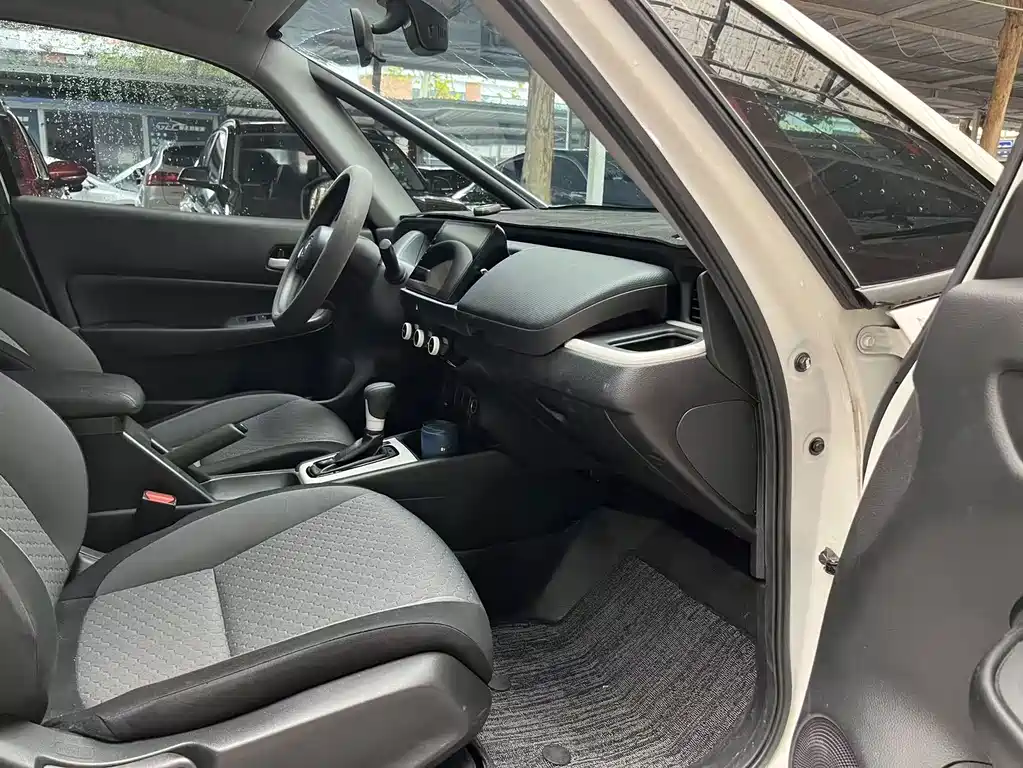 Honda Fit — фото 13