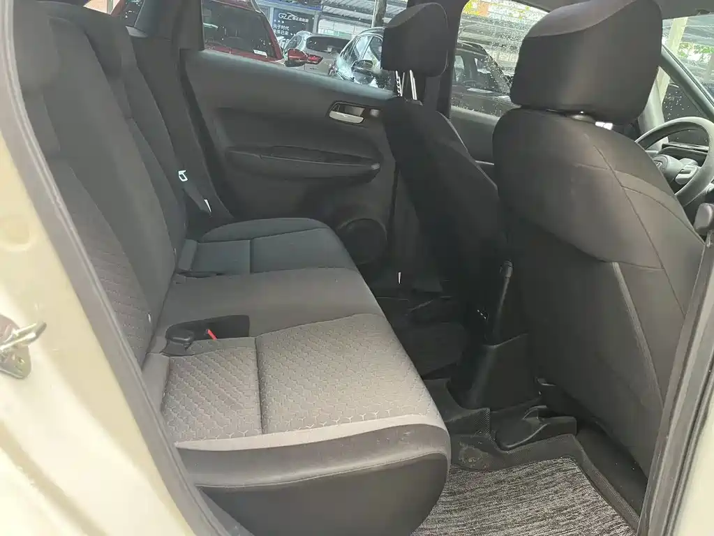 Honda Fit — фото 14
