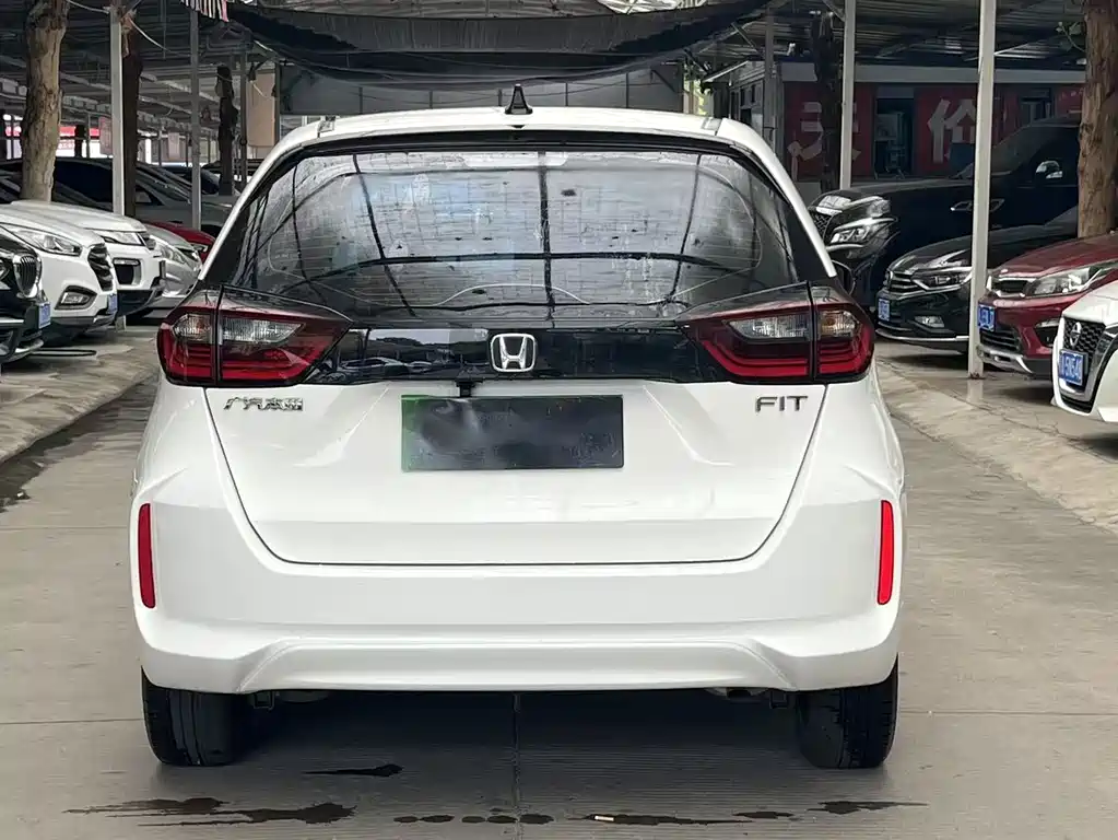 Honda Fit — фото 5