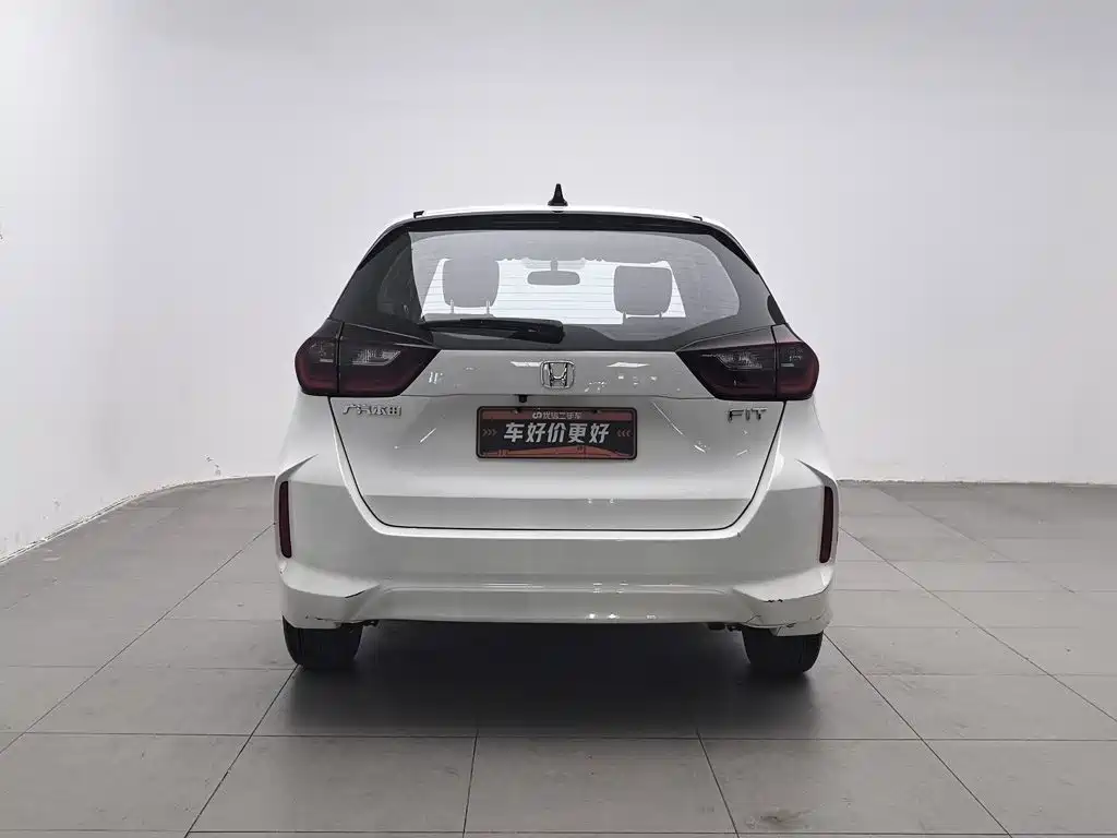 Honda Fit — фото 4