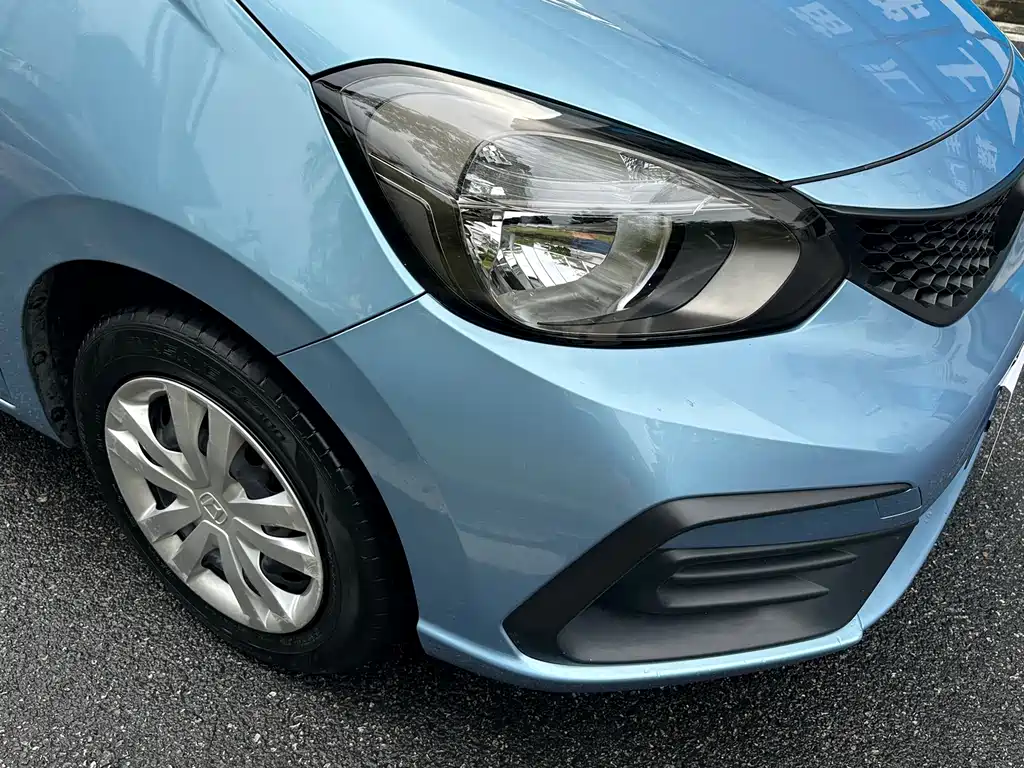 Honda Fit — фото 4