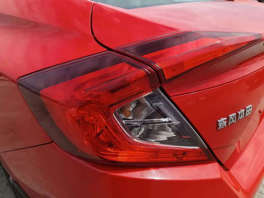Honda Civic — фото 14