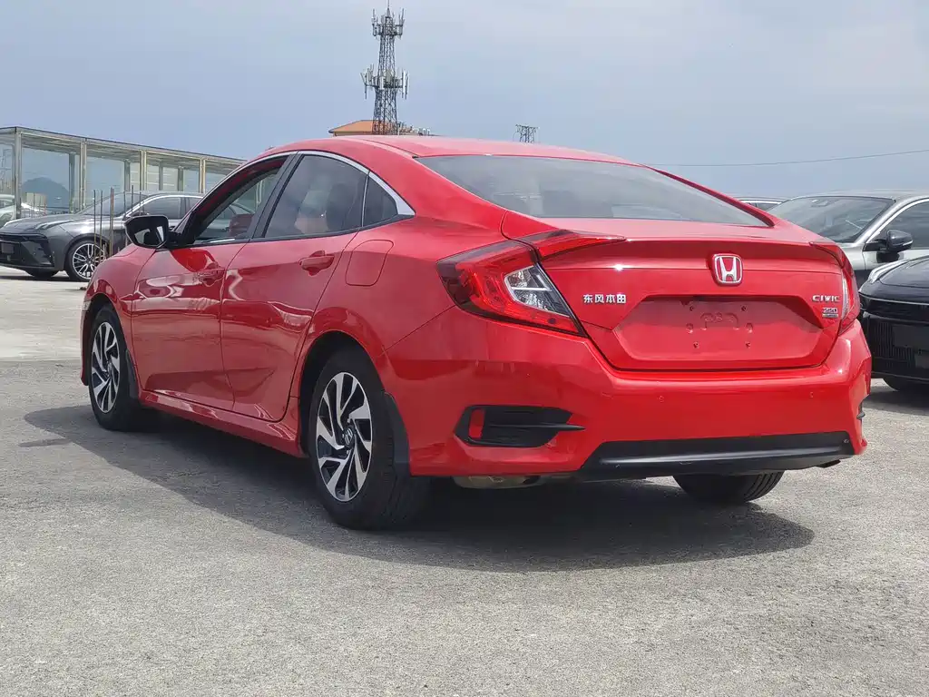 Honda Civic — фото 6