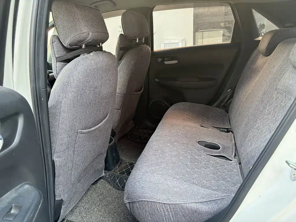 Honda Fit — фото 5