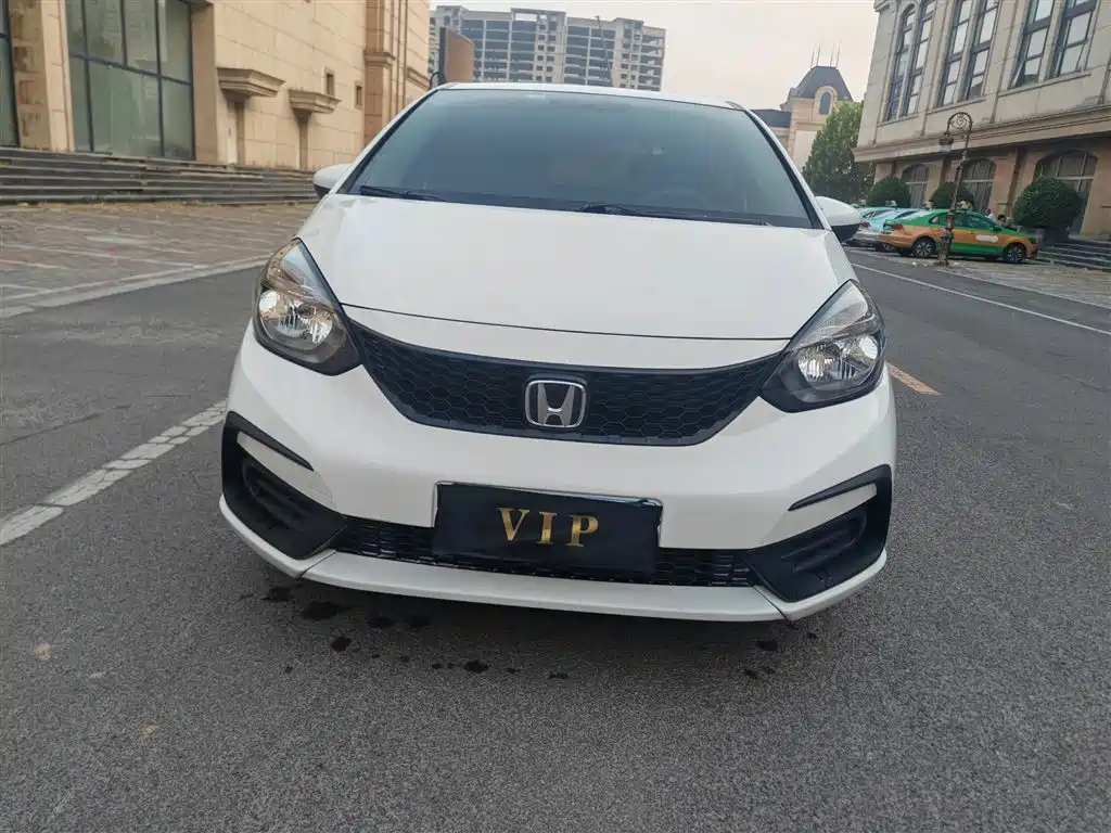 Honda Fit — фото 5