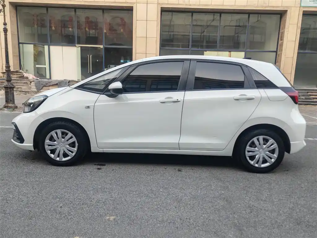 Honda Fit — фото 7