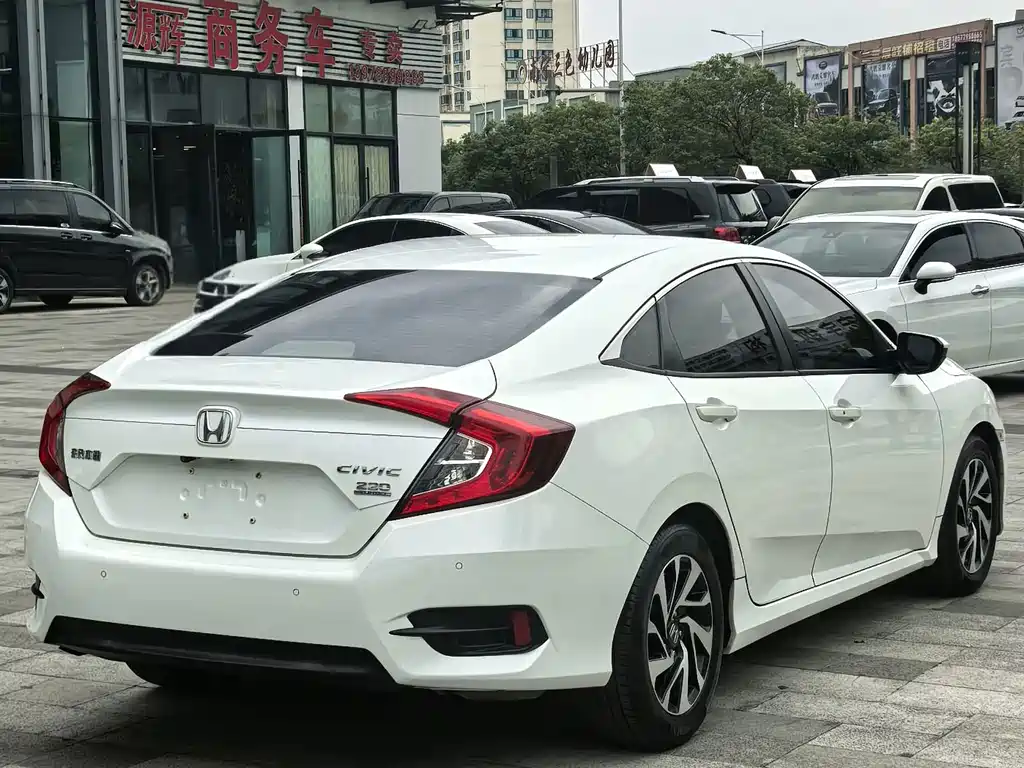 Honda Civic — фото 4