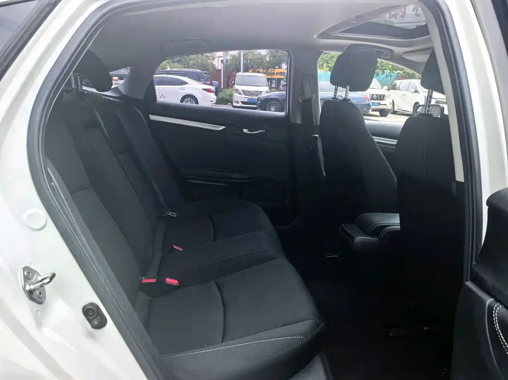 Honda Civic — фото 8