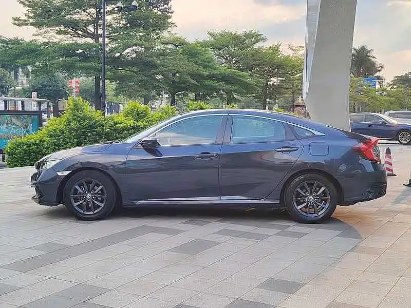 Honda Civic — фото 12