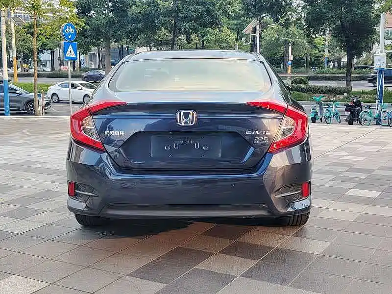 Honda Civic — фото 10