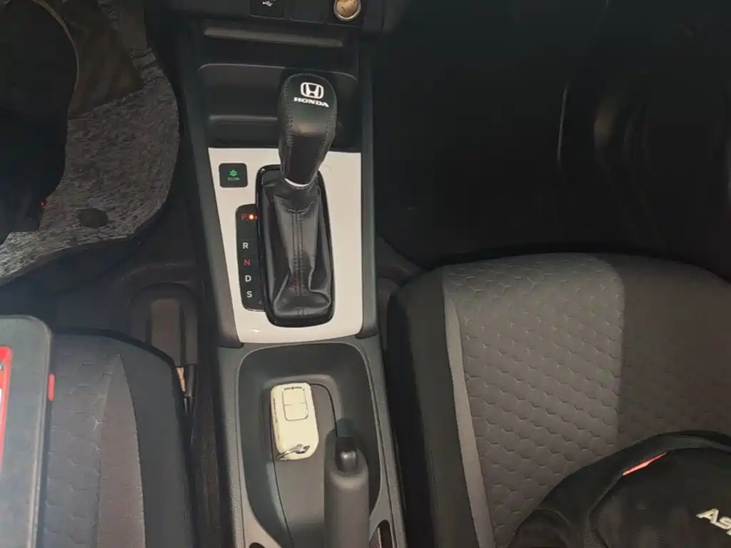Honda Fit — фото 14