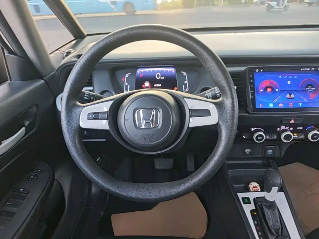 Honda Fit — фото 11