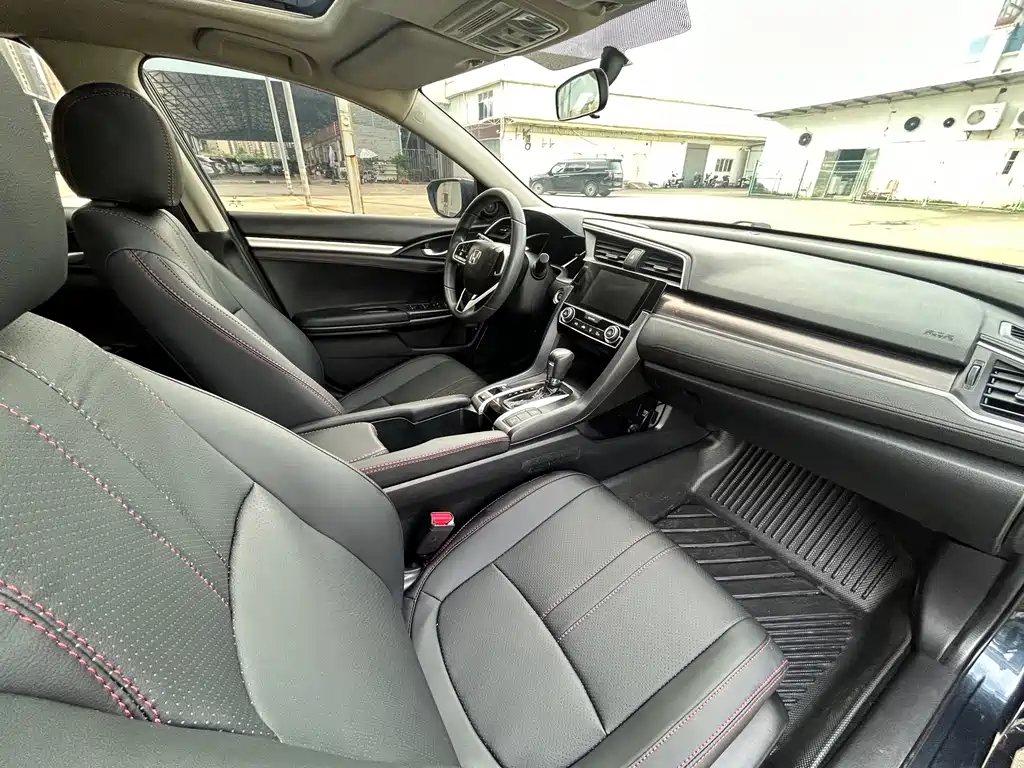 Honda Civic — фото 11