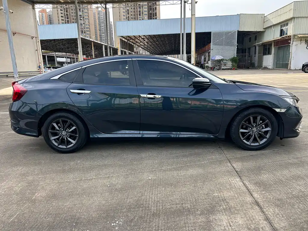 Honda Civic — фото 4