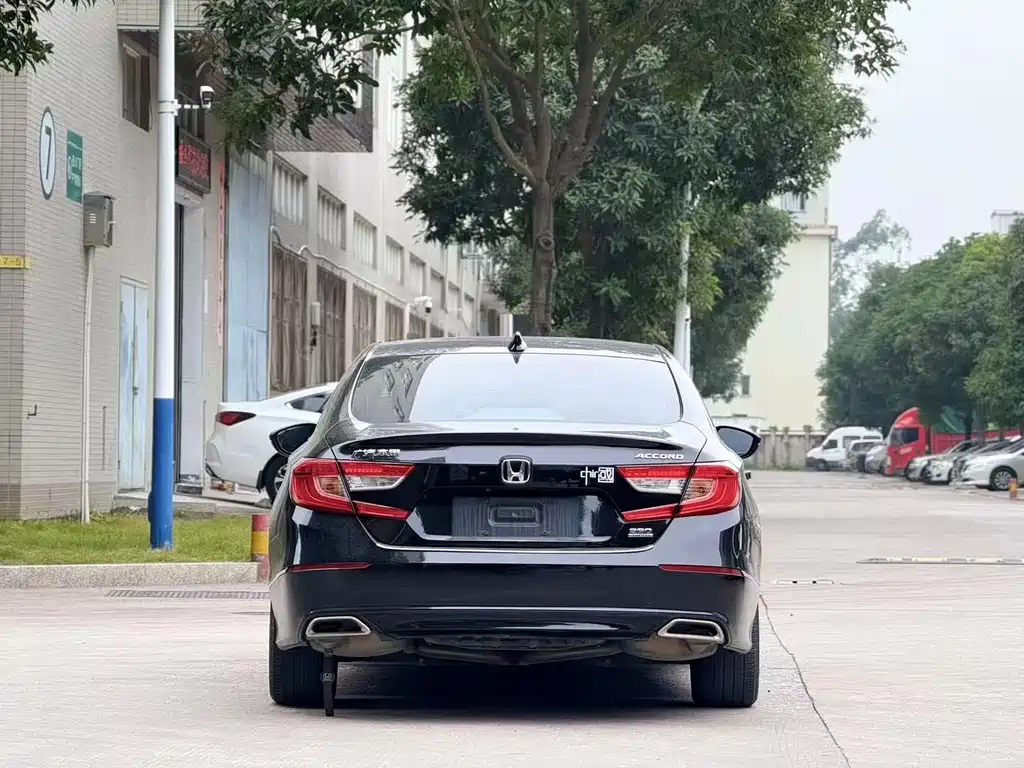 Honda Accord — фото 5