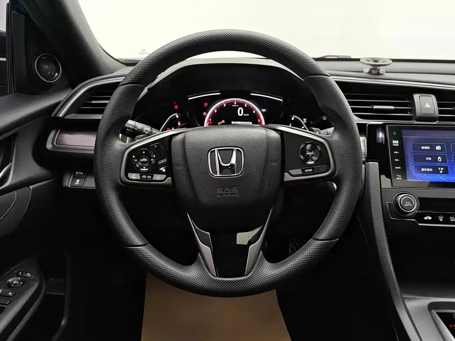Honda Civic — фото 15