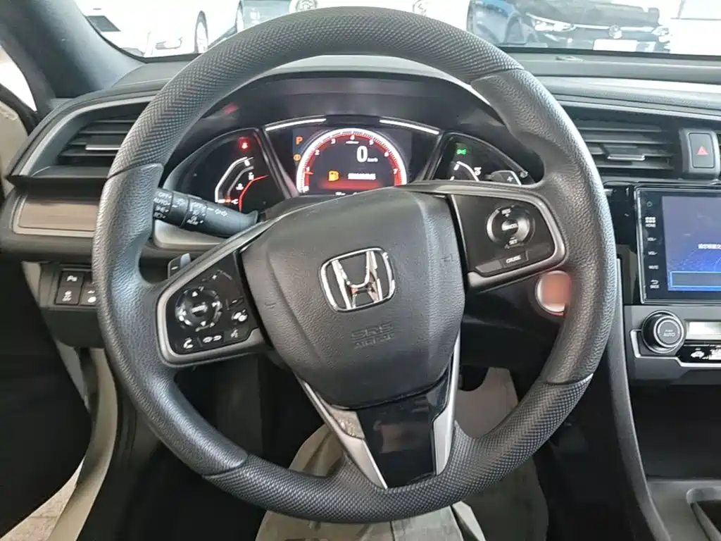 Honda Civic — фото 11