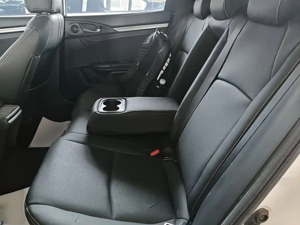 Honda Civic — фото 17