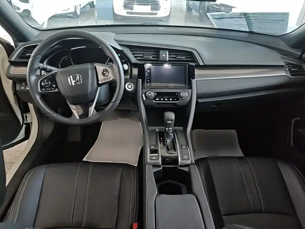 Honda Civic — фото 10