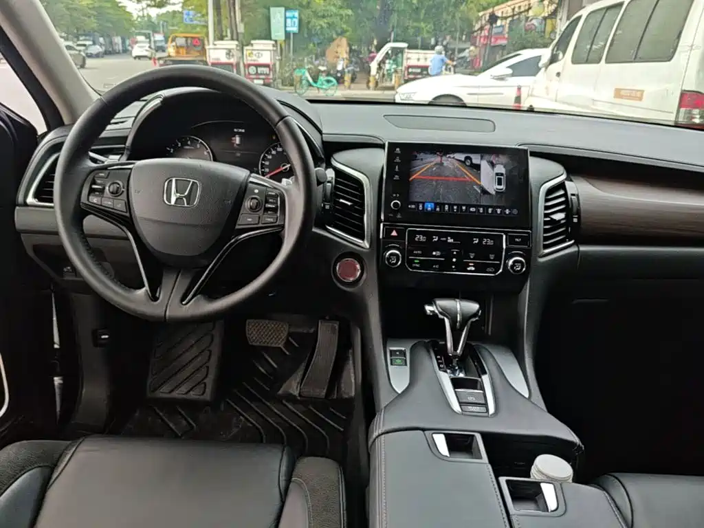 Honda Avancier — фото 10
