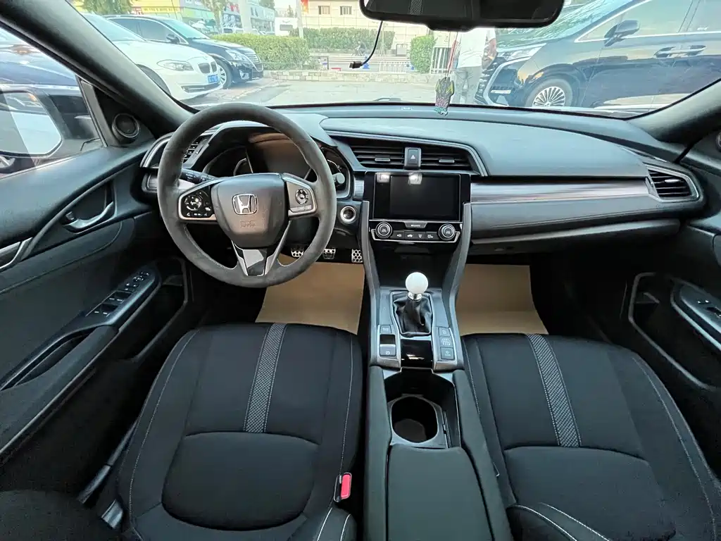 Honda Civic — фото 8