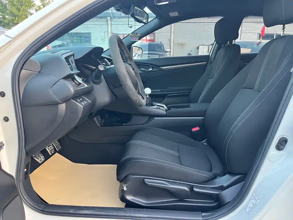 Honda Civic — фото 10