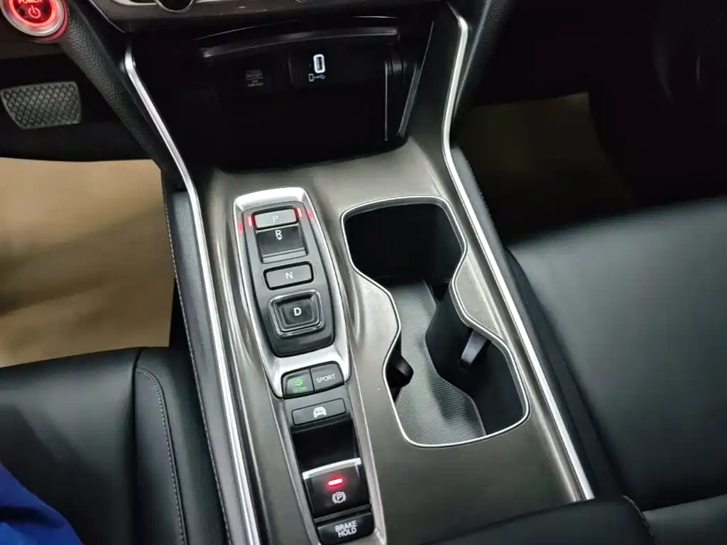 Honda Accord — фото 14